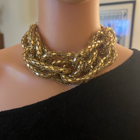 Vintage gold tone braided mesh statement necklace - Picture 10 of 10